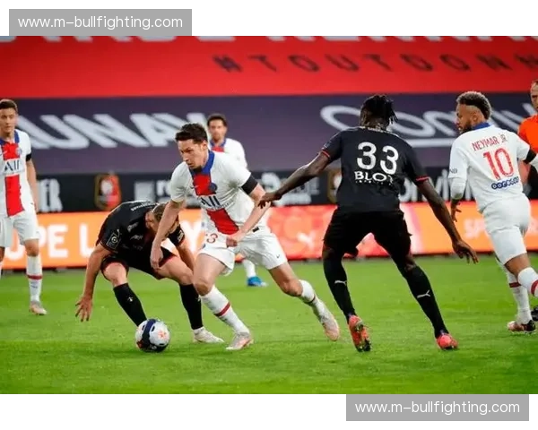 攻防转换速度决定比赛走向 雷恩反击三次洞穿巴黎球门 攻防转换速度决定比赛走向 雷恩反击三次洞穿巴黎球门